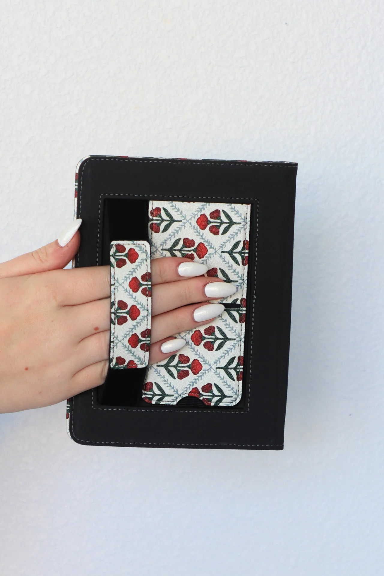 In Full Bloom Kindle Case - Image 6