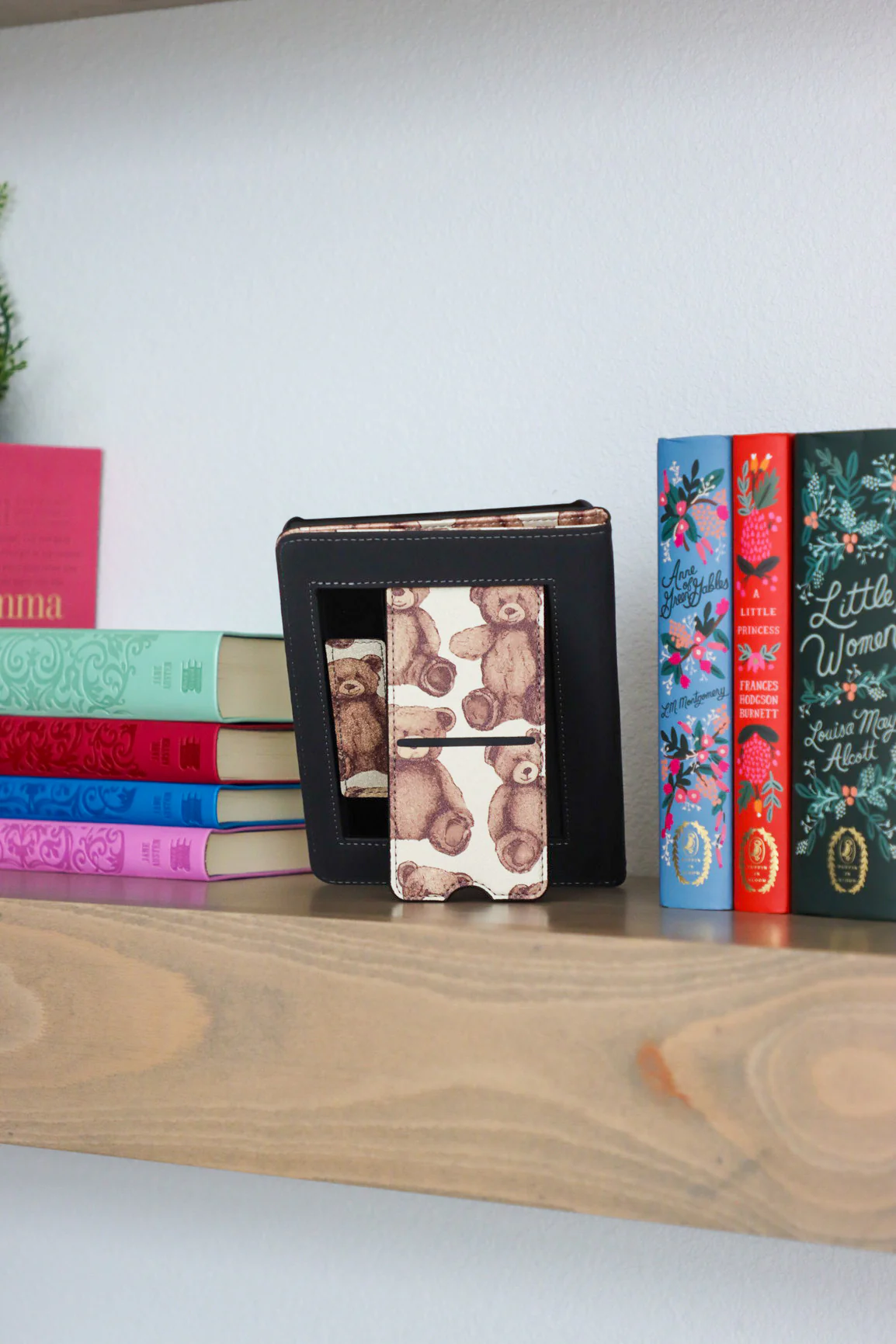 Bear Hug Kindle Case - Image 4
