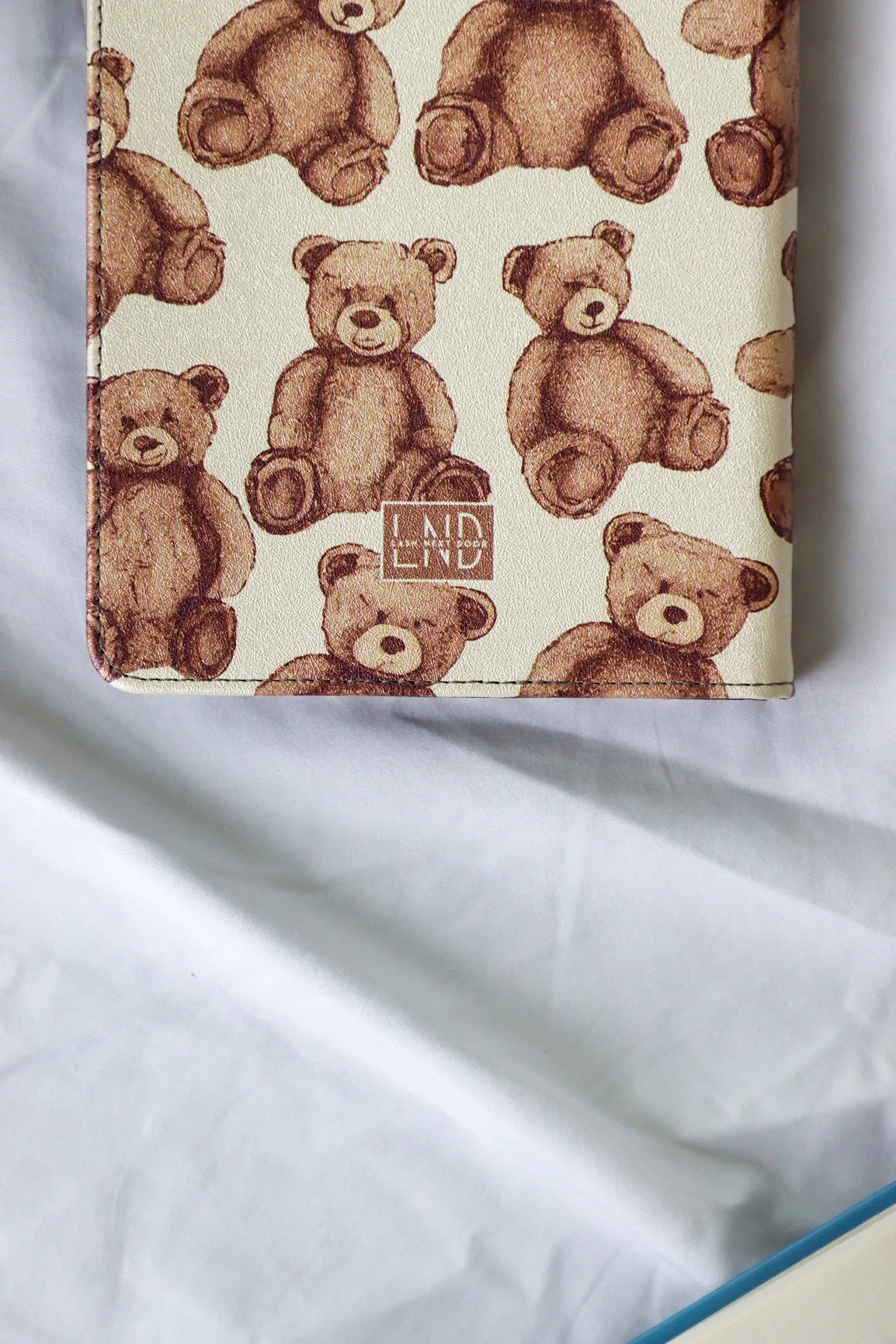 Bear Hug Kindle Case - Image 8