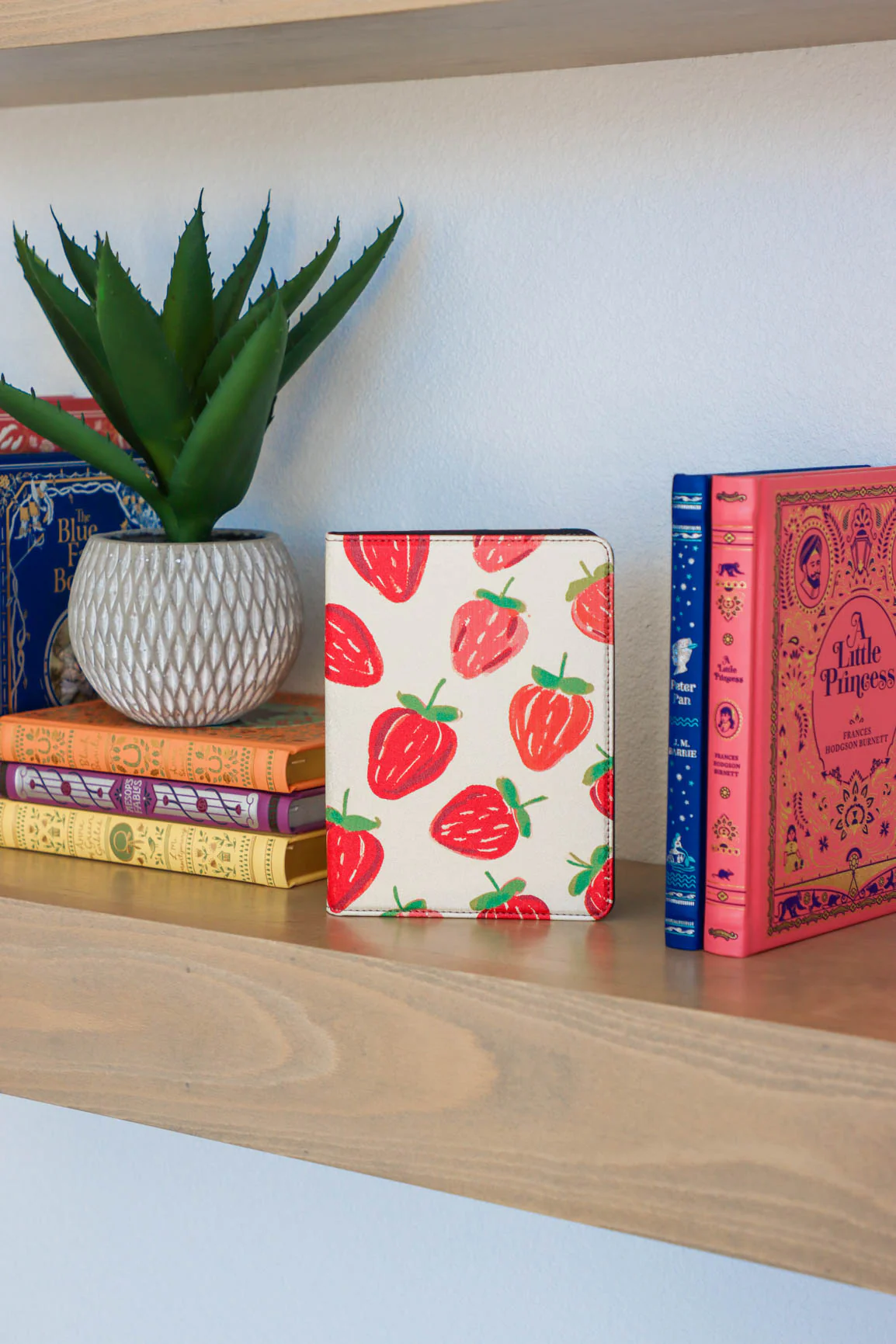 Berry Sweet Kindle Case - Image 8