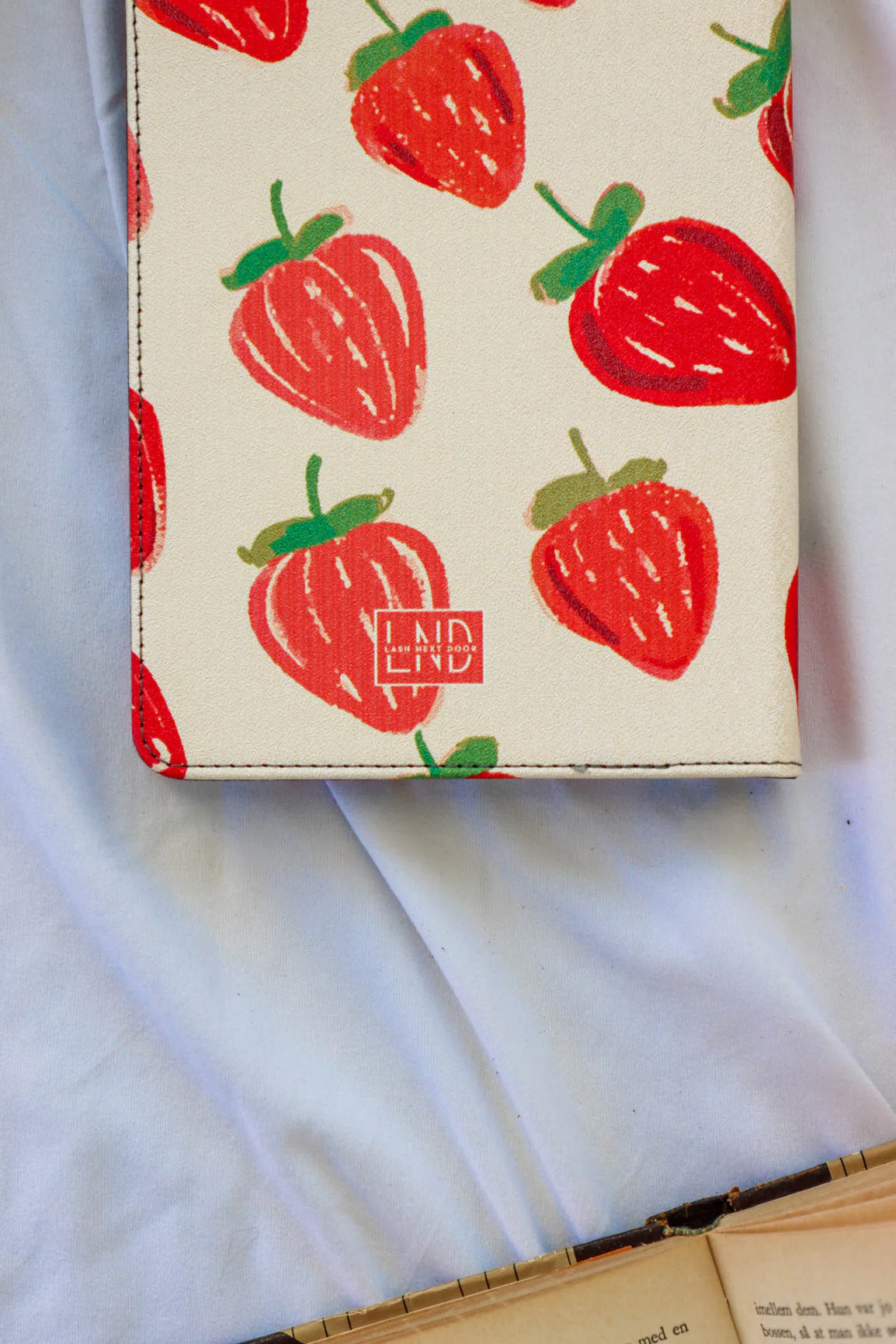 Berry Sweet Kindle Case - Image 9