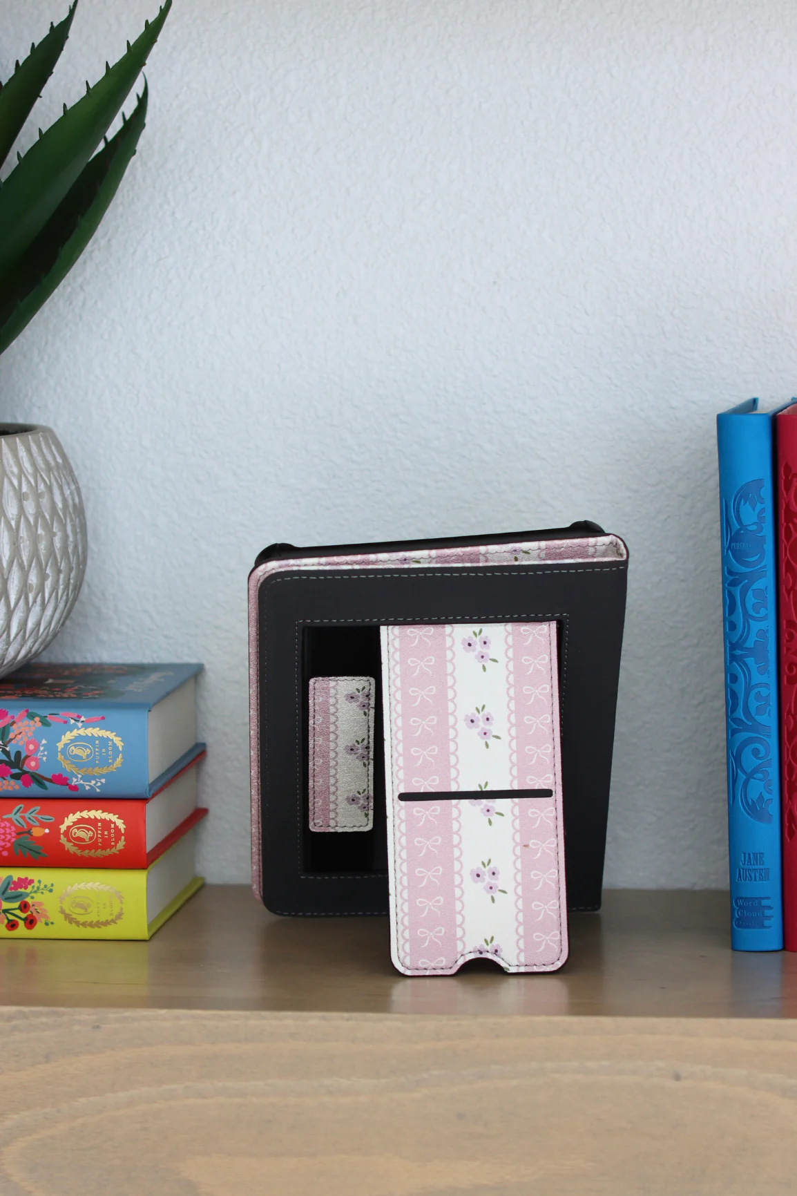 Blush Blossom Kindle Case - Image 10