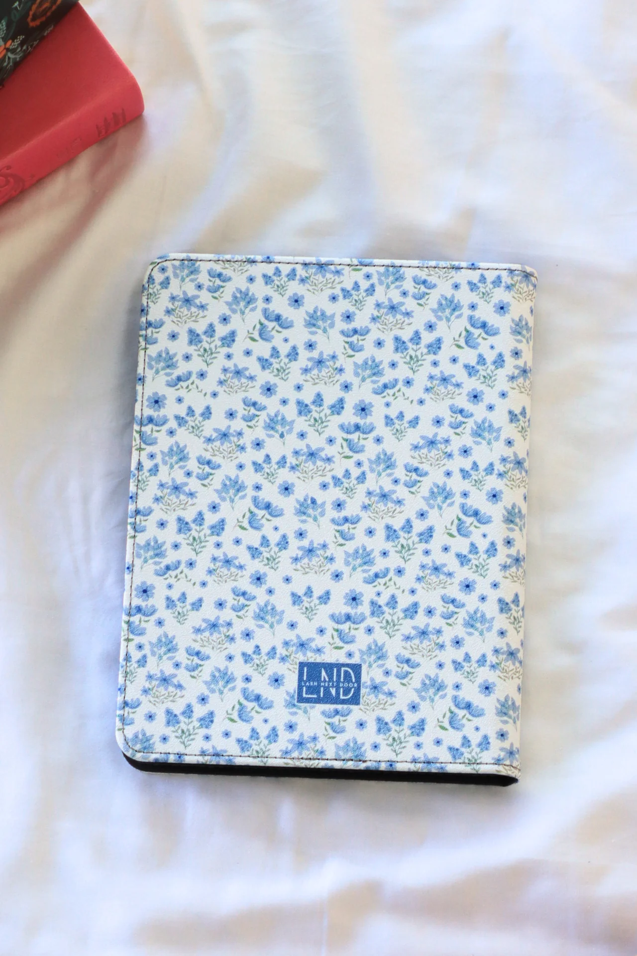 Booked & Busy Kindle Case - Image 11