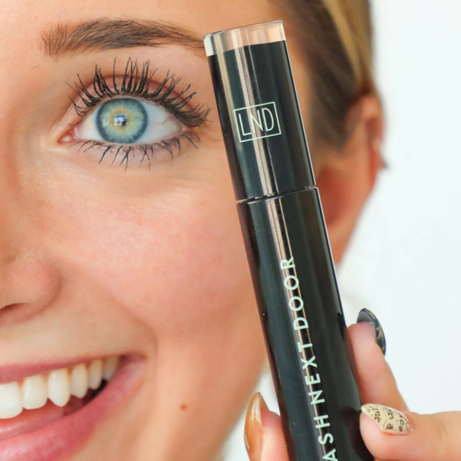 Lash Next Door Mascara | Blackout - Image 8