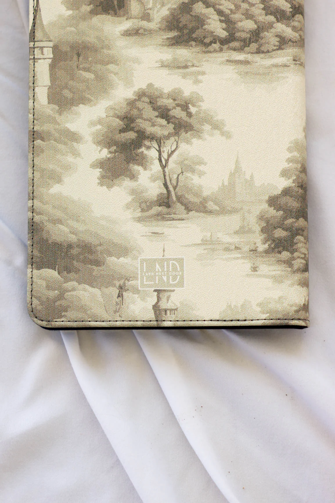 Fairytale Kindle Case - Image 9