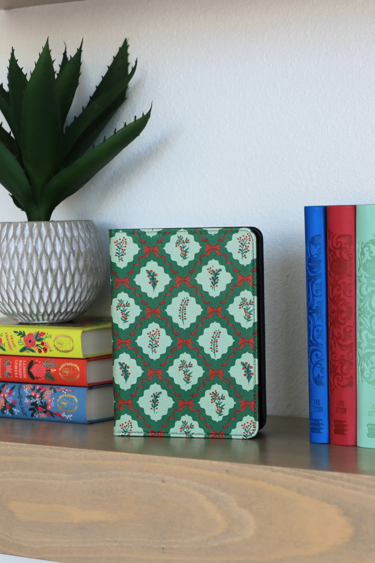 Holly Jolly Kindle Case - Image 7