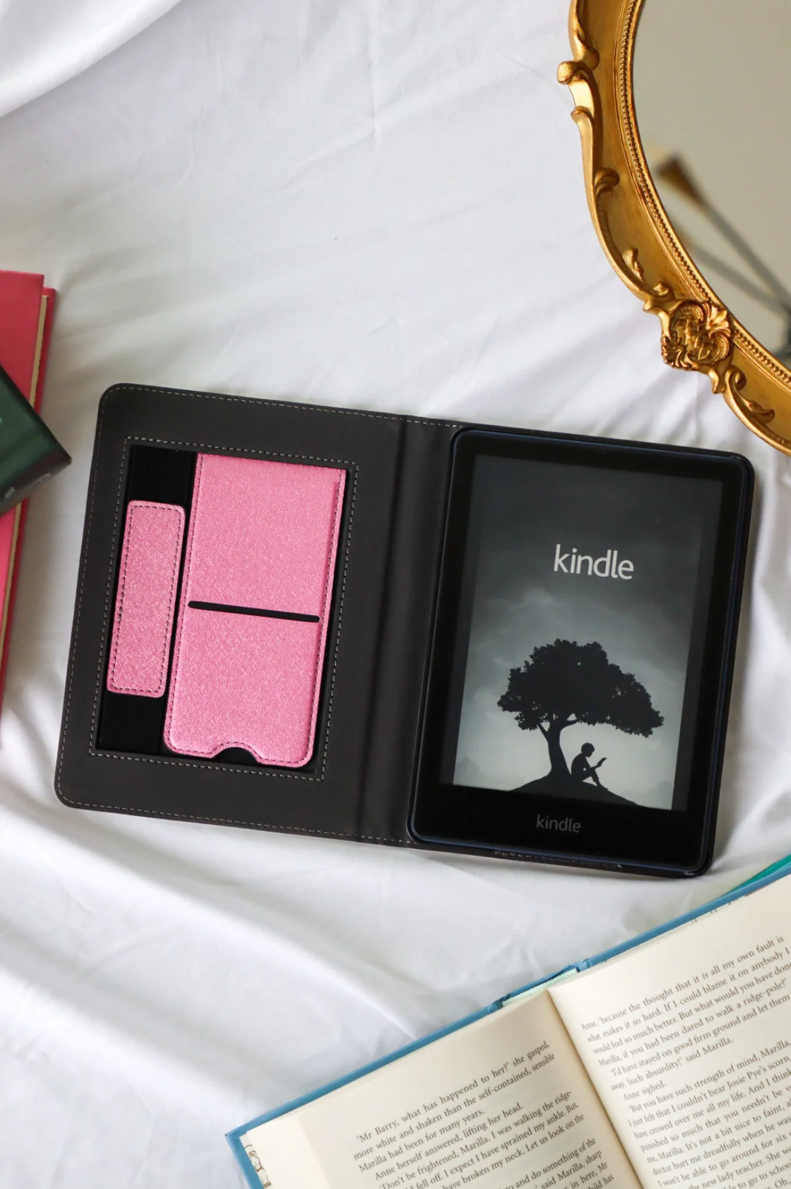 Hot Girls Read Books Kindle Case - Image 3