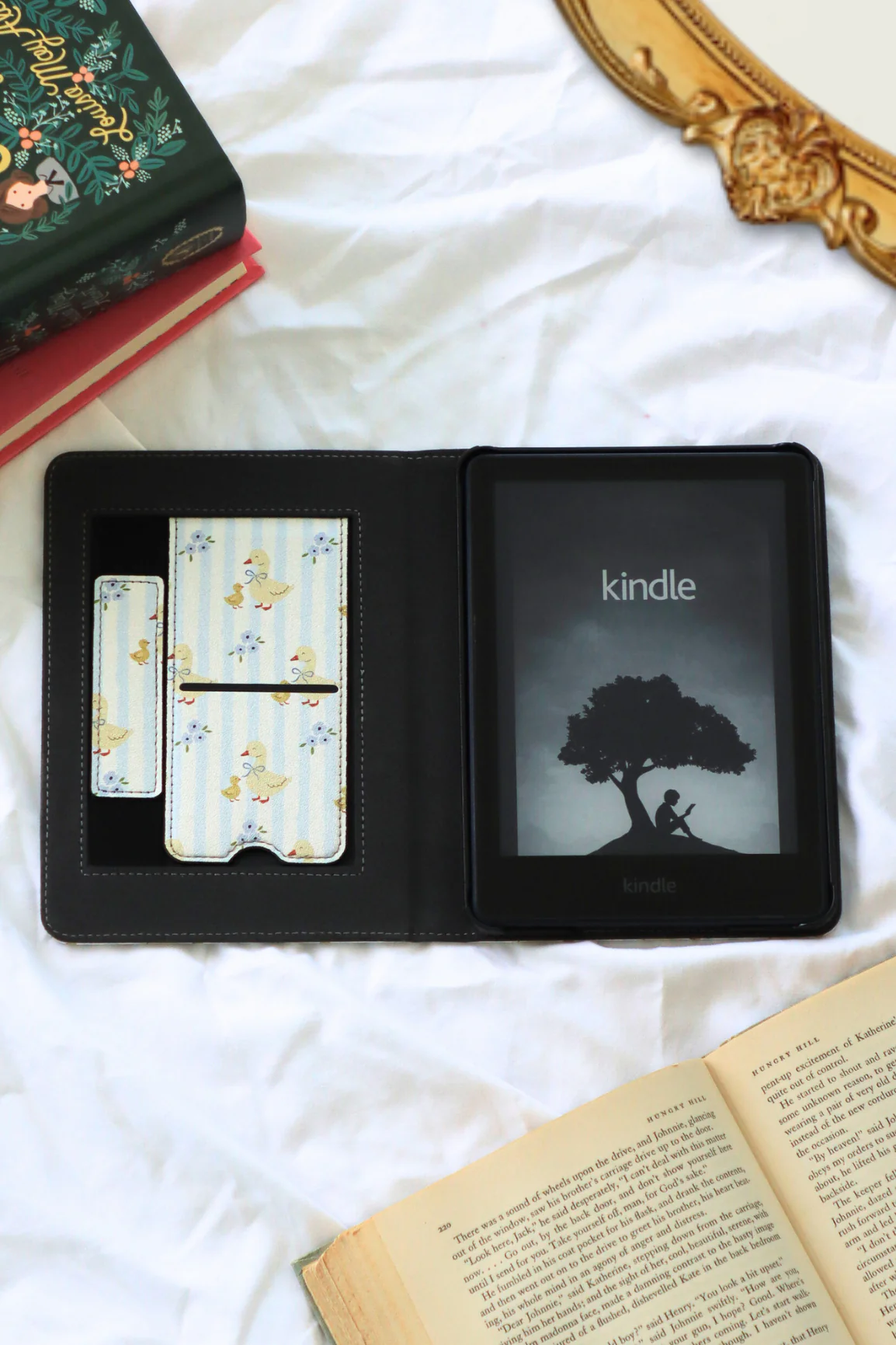 Lucky Duckie Kindle Case - Image 6