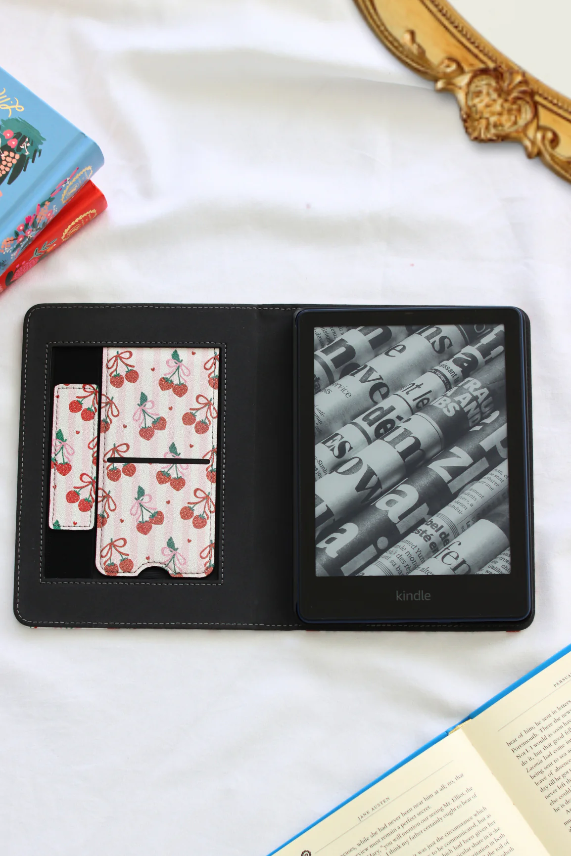 Mon Berry Kindle Case - Image 3