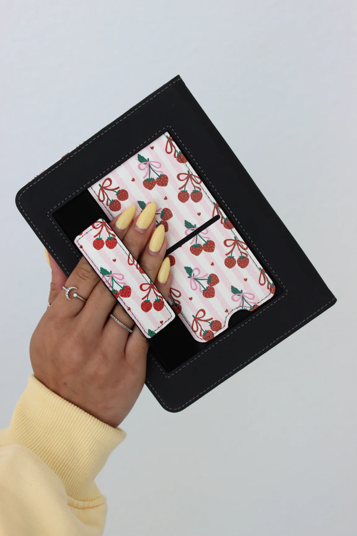 Mon Berry Kindle Case - Image 5