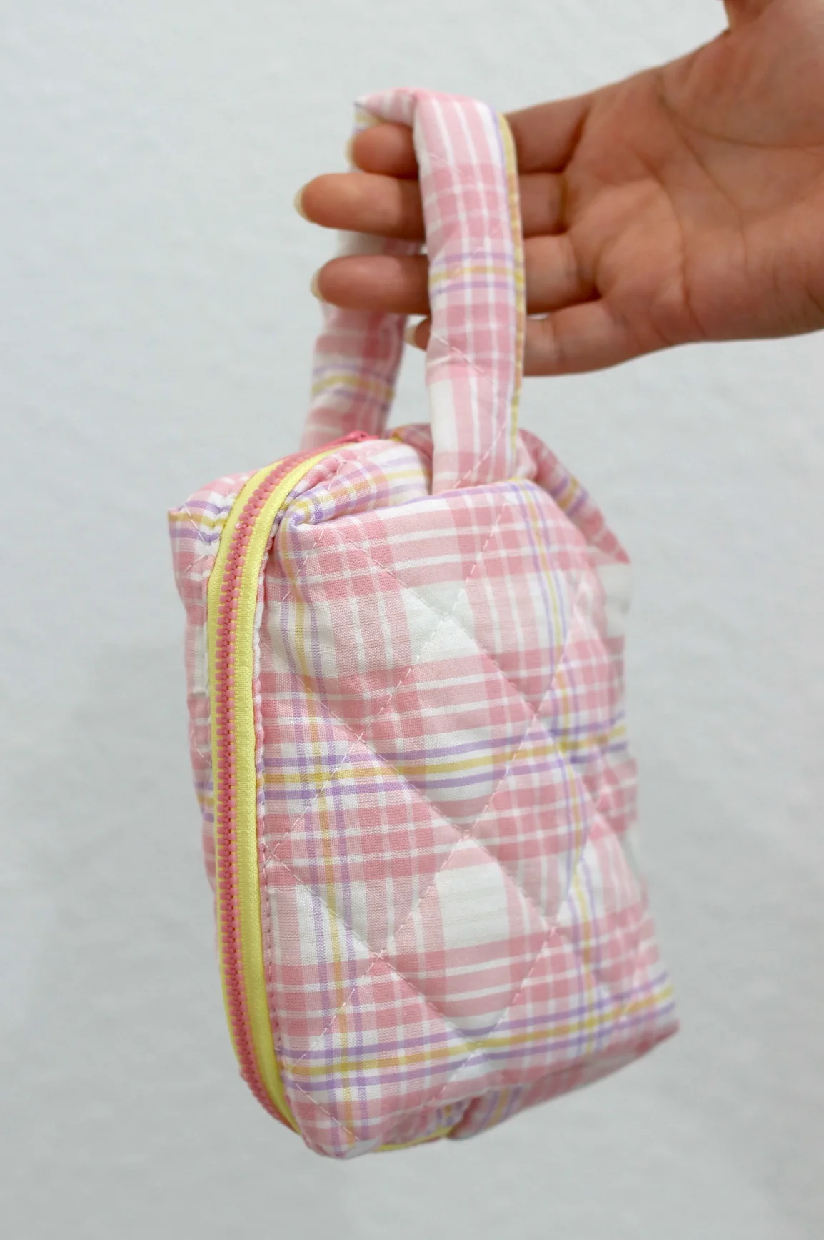Perfectly Pastel Makeup Bag - Image 3