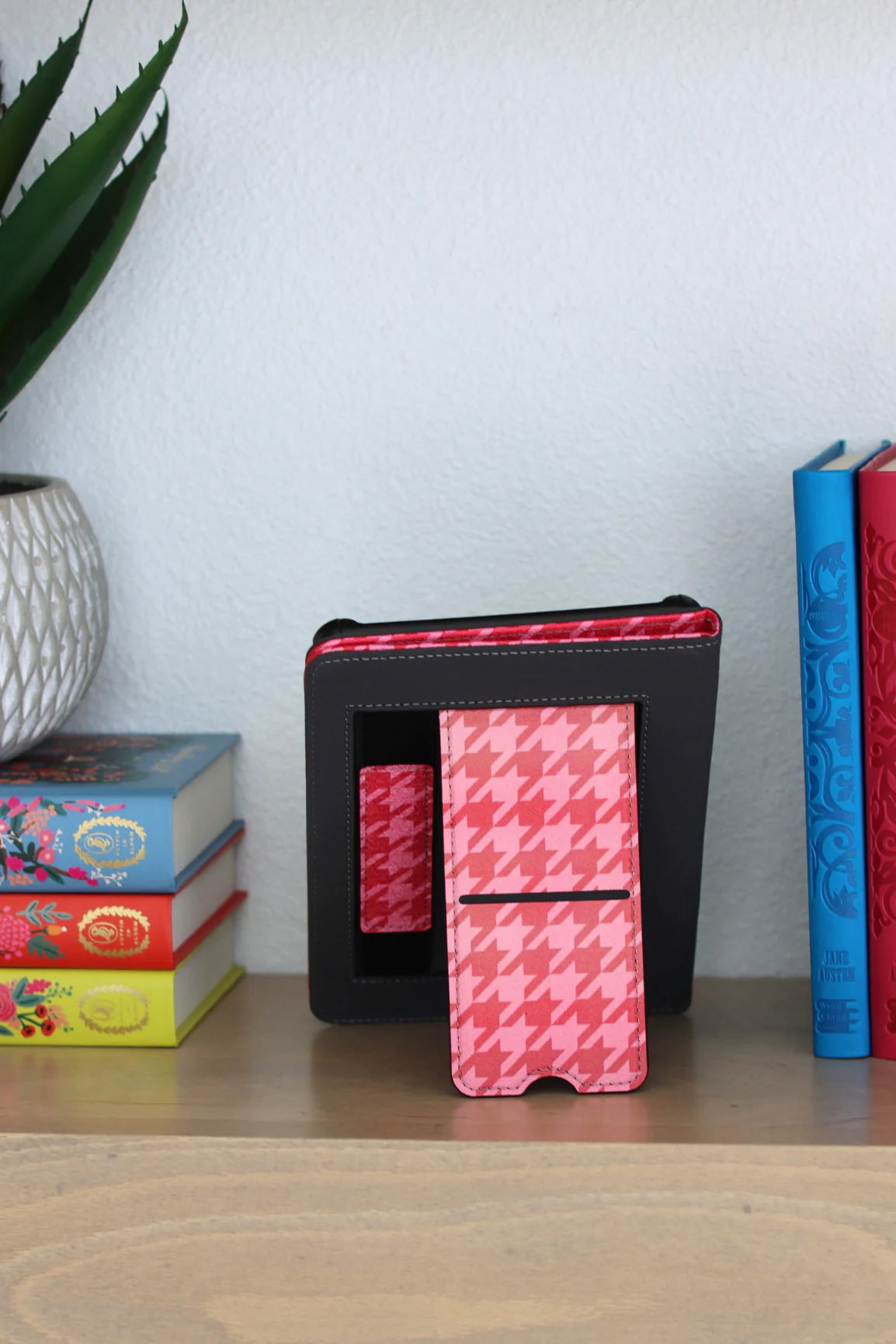 Perfectly Pink Kindle Case - Image 4